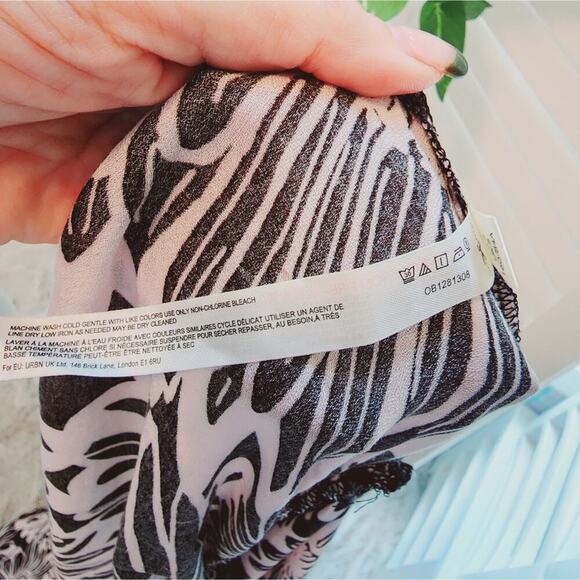 INTIMATELY FREE PEOPLE BLACK/WHITE LACE BACK MAXI SIZE SMALL - Picture 8 of 8